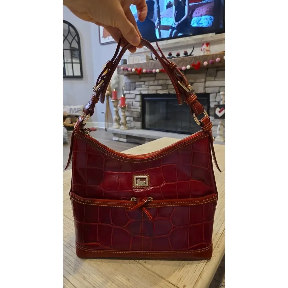 Dooney‎ & Bourke Hobo Shoulder Bag Womens Medium Red Zip Top Gold Croco Embossed